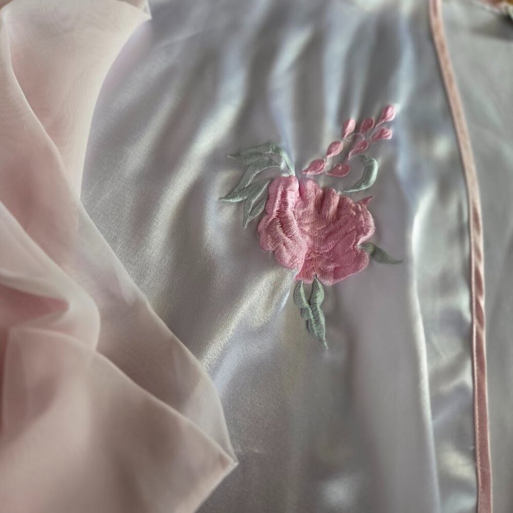 Vintage Val Mode Pink Satin Robe | Embroidered‎ Floral